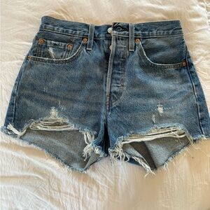LEVIS DENIM SHORTS!